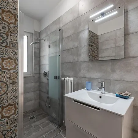 Chic House بيت للعطل باري